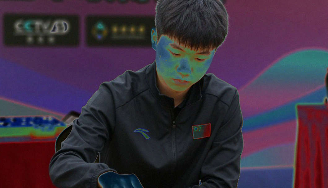 Karsten Müller: Gã tu sĩ dữ liệu của tàn cuộc và cái bóng của Magnus Carlsen